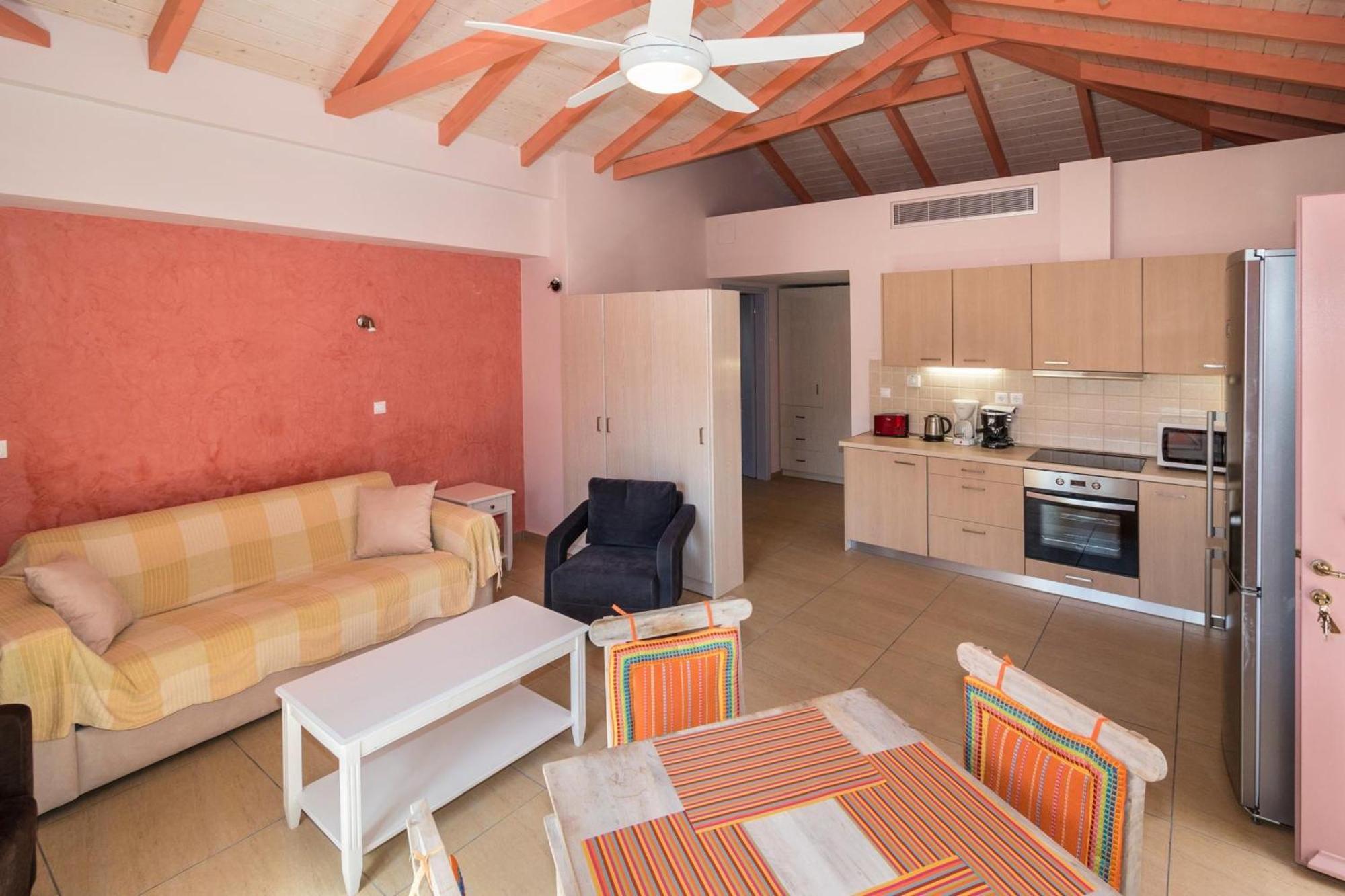 Athena'S Cottage Stoúpa Dış mekan fotoğraf